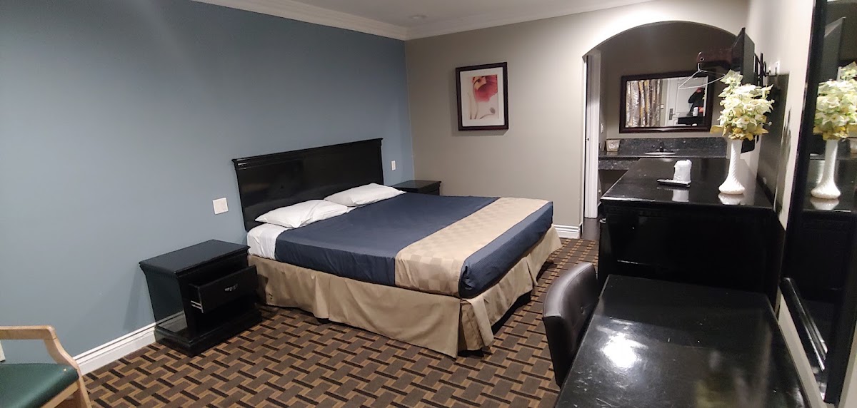 Villa Inn & Suites