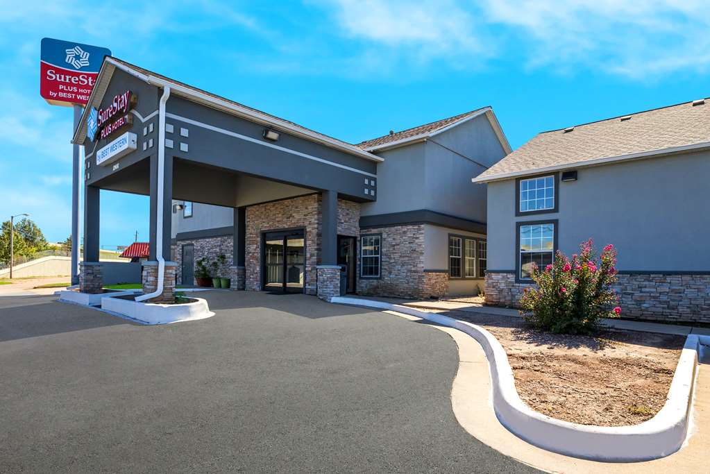 SureStay Plus by Best Western Tulsa East