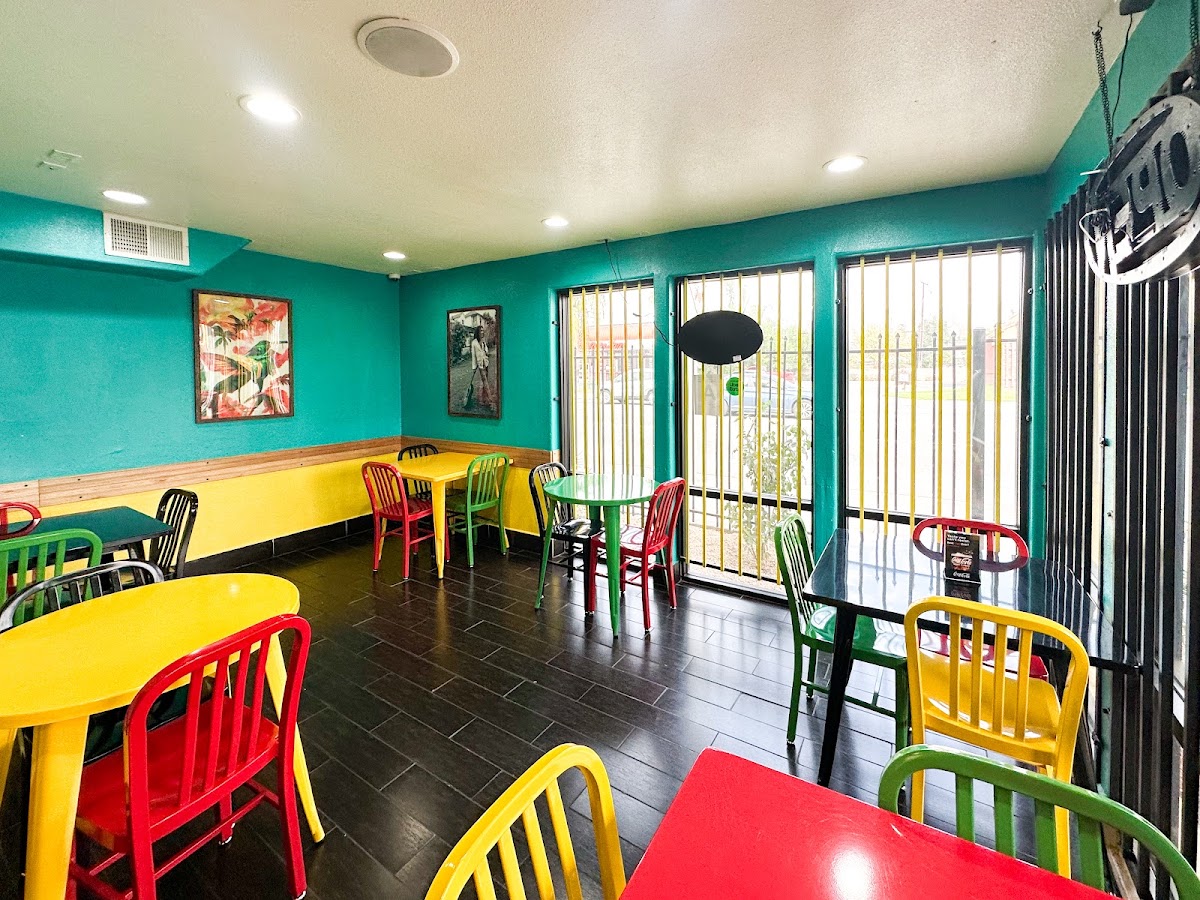Island Breeze Jamaican Cuisine - San Bernardino