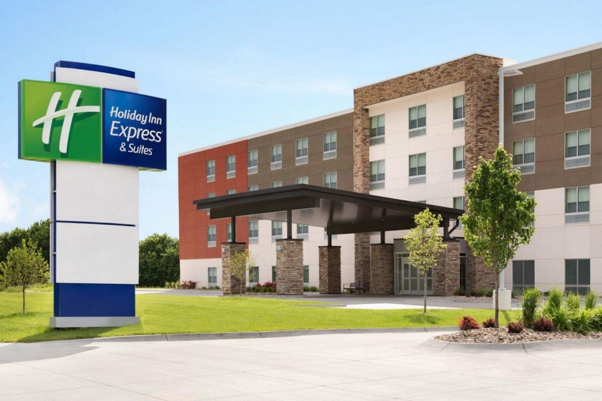 Holiday Inn Express & Suites St Peters by IHG