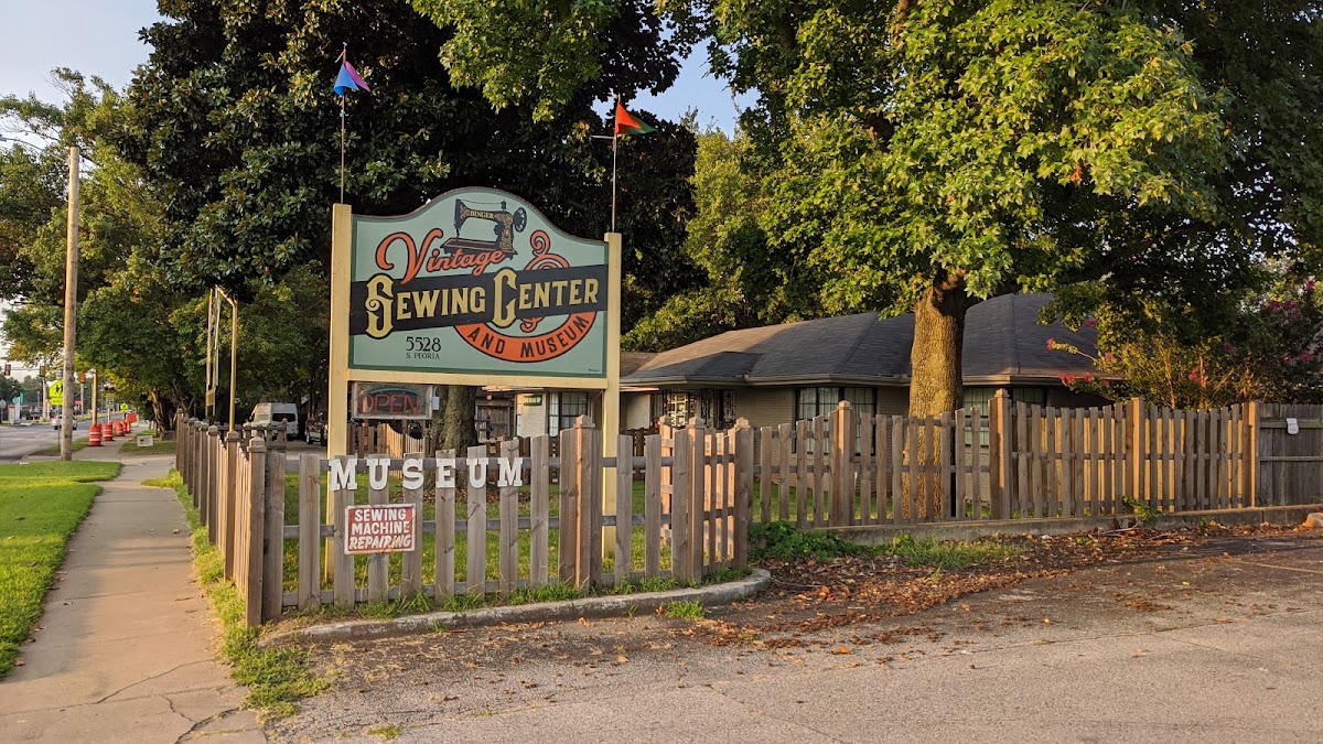 Vintage Sewing Machine Museum