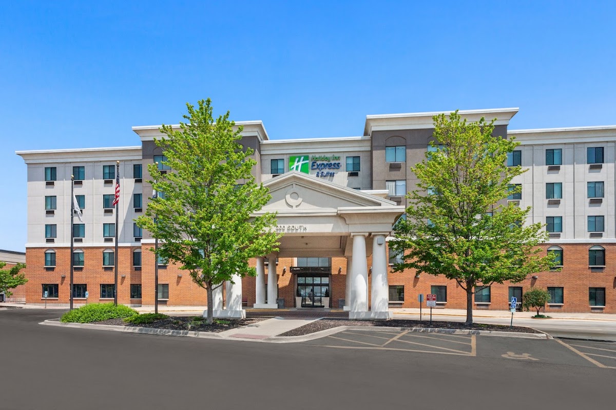 Holiday Inn Express & Suites Chicago West-O'Hare Arpt Area by IHG