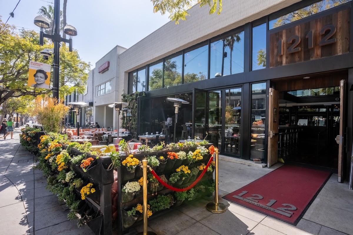 1212 Santa Monica