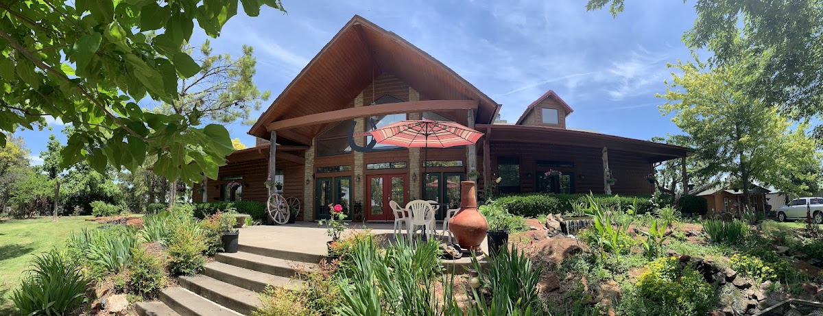 Rusty Gables Guest Lodge