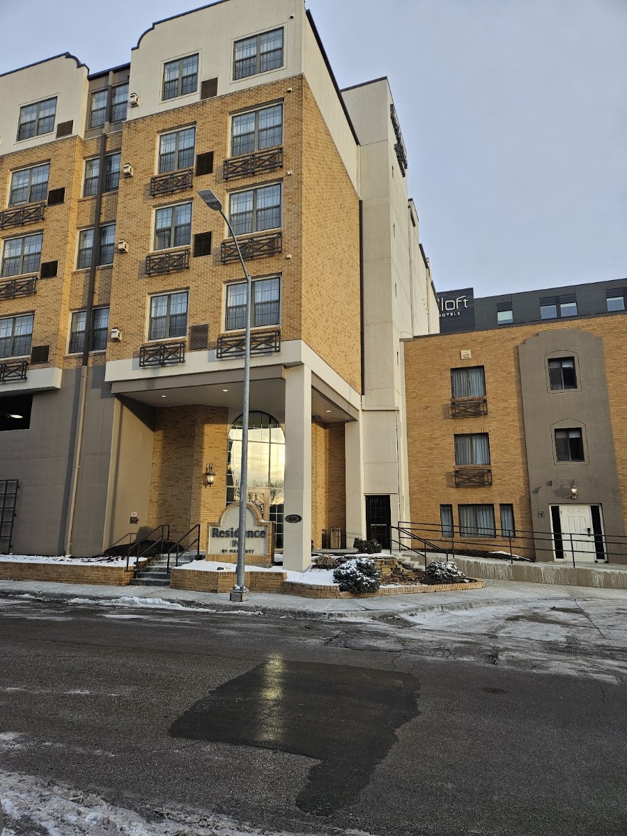 Residence Inn by Marriott Kansas City Country Club Plaza