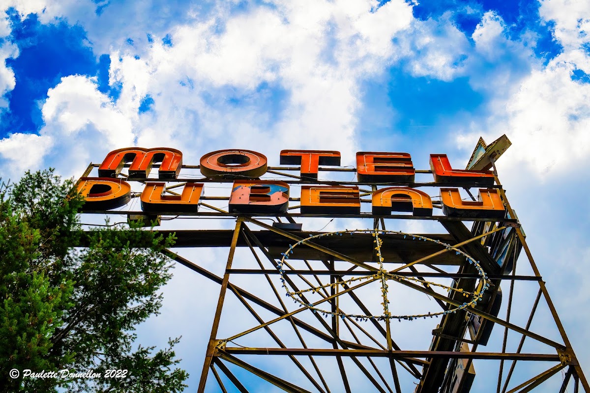 Motel Du Beau Travelers Inn