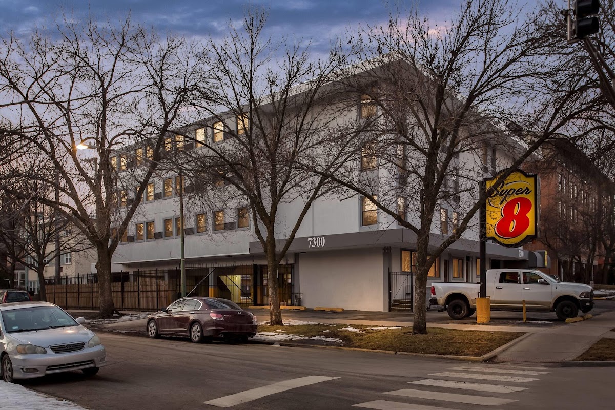 Super 8 by Wyndham Chicago IL