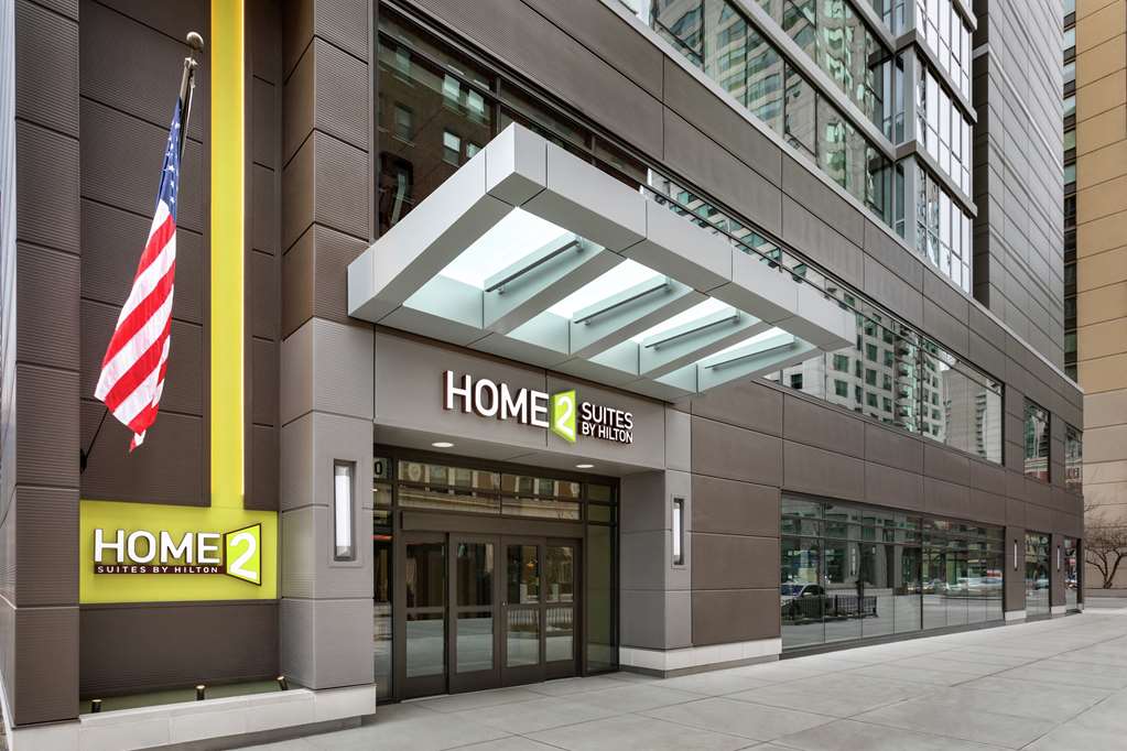 Home2 Suites by Hilton Chicago River North