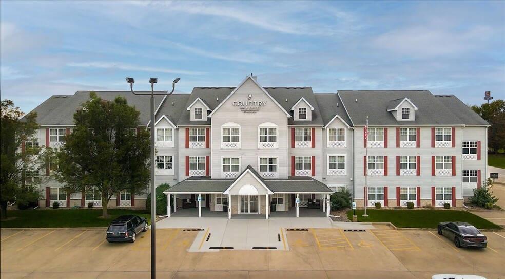 Country Inn & Suites by Radisson, Bloomington-Normal West, IL