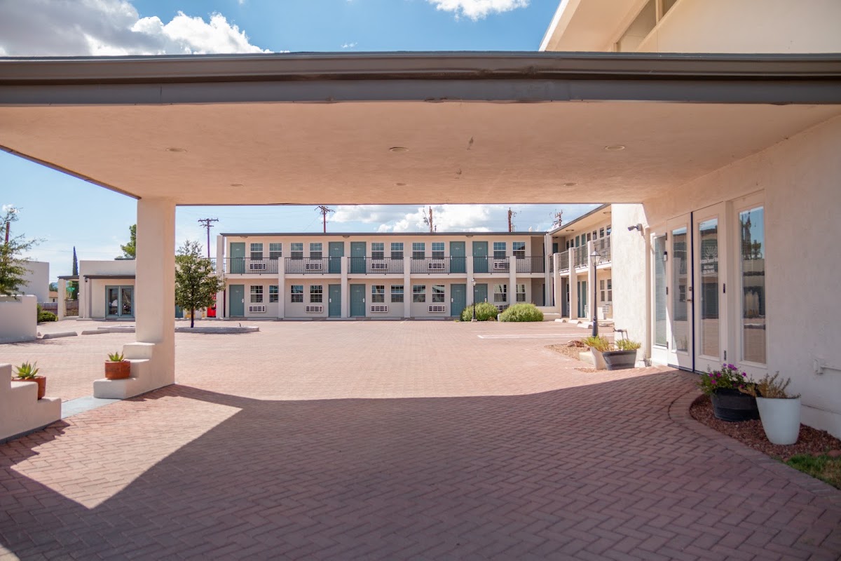 Arizona Sunset Inn & Suites
