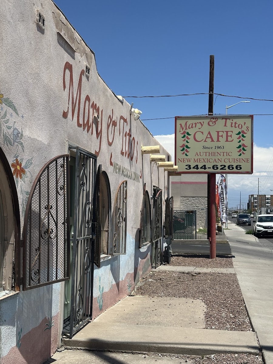 Mary & Tito's Cafe