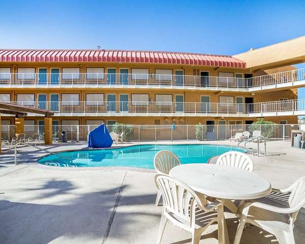 Rodeway Inn & Suites Needles