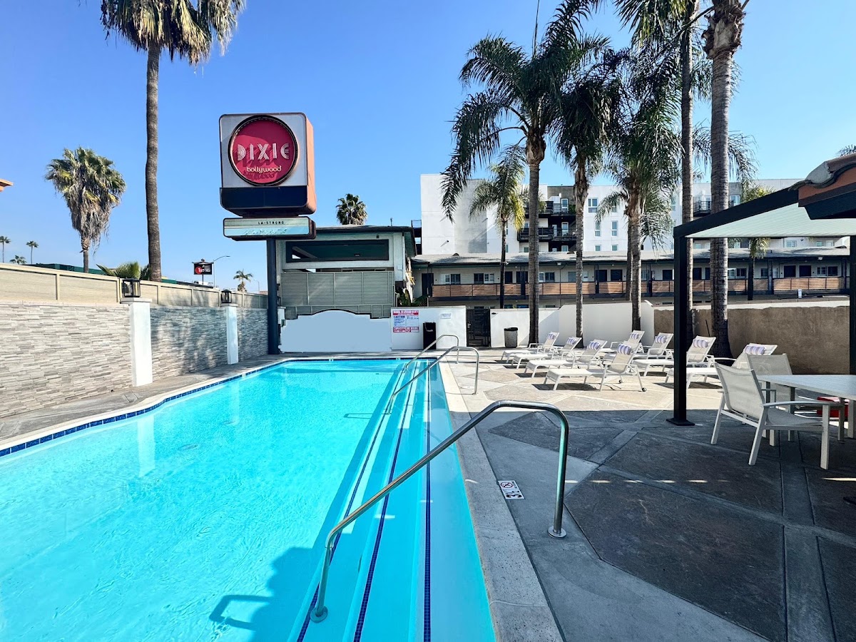 The Dixie Hollywood Hotel