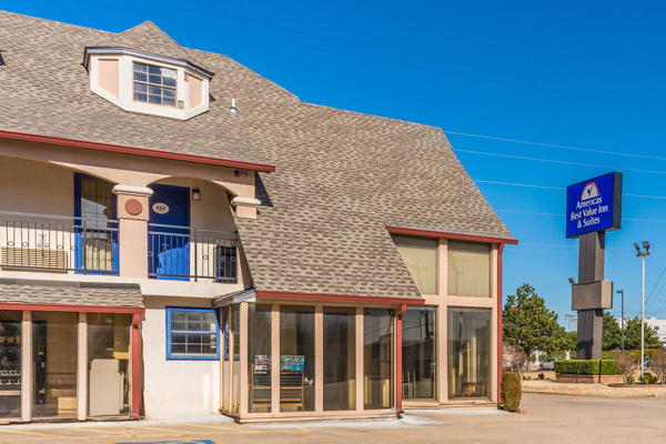 Econo Lodge Inn & Suites Oklahoma City West