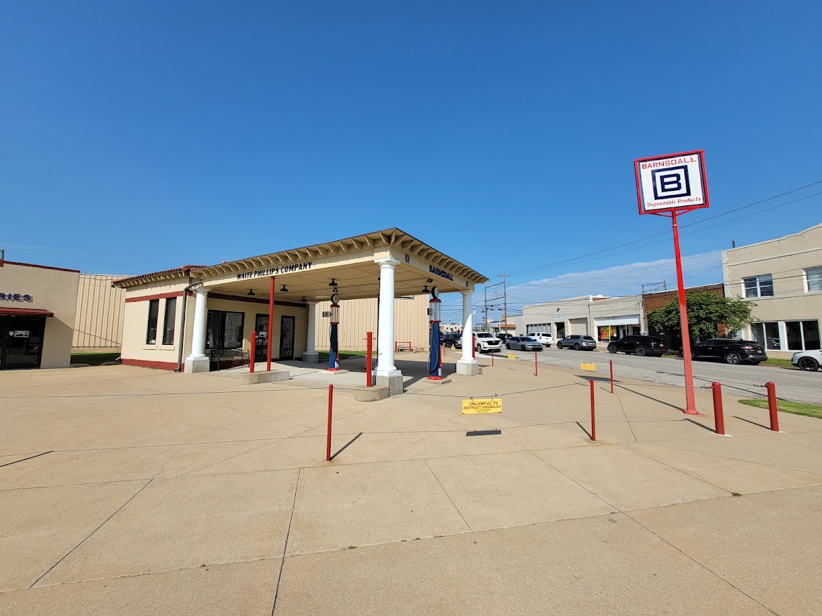 Waite Phillips-Barnsdall Filling Station Museum