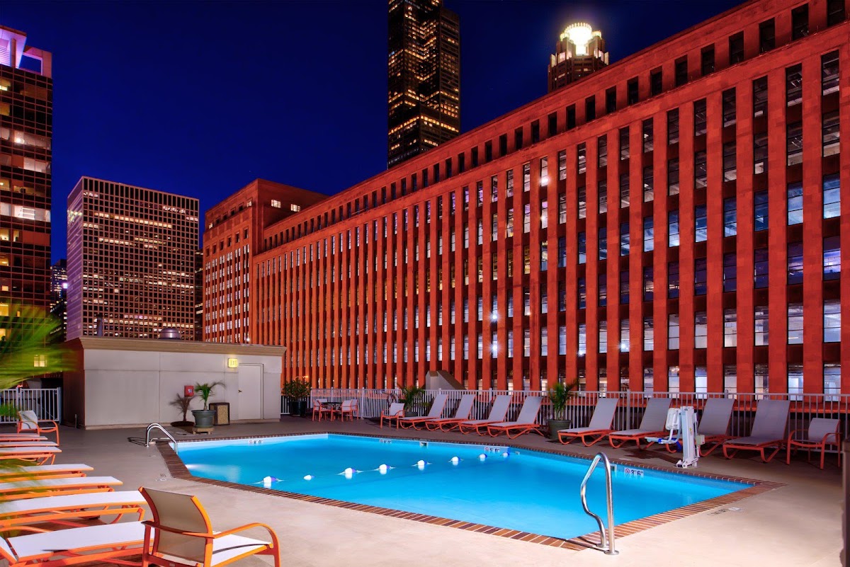 Holiday Inn & Suites Chicago-Downtown by IHG