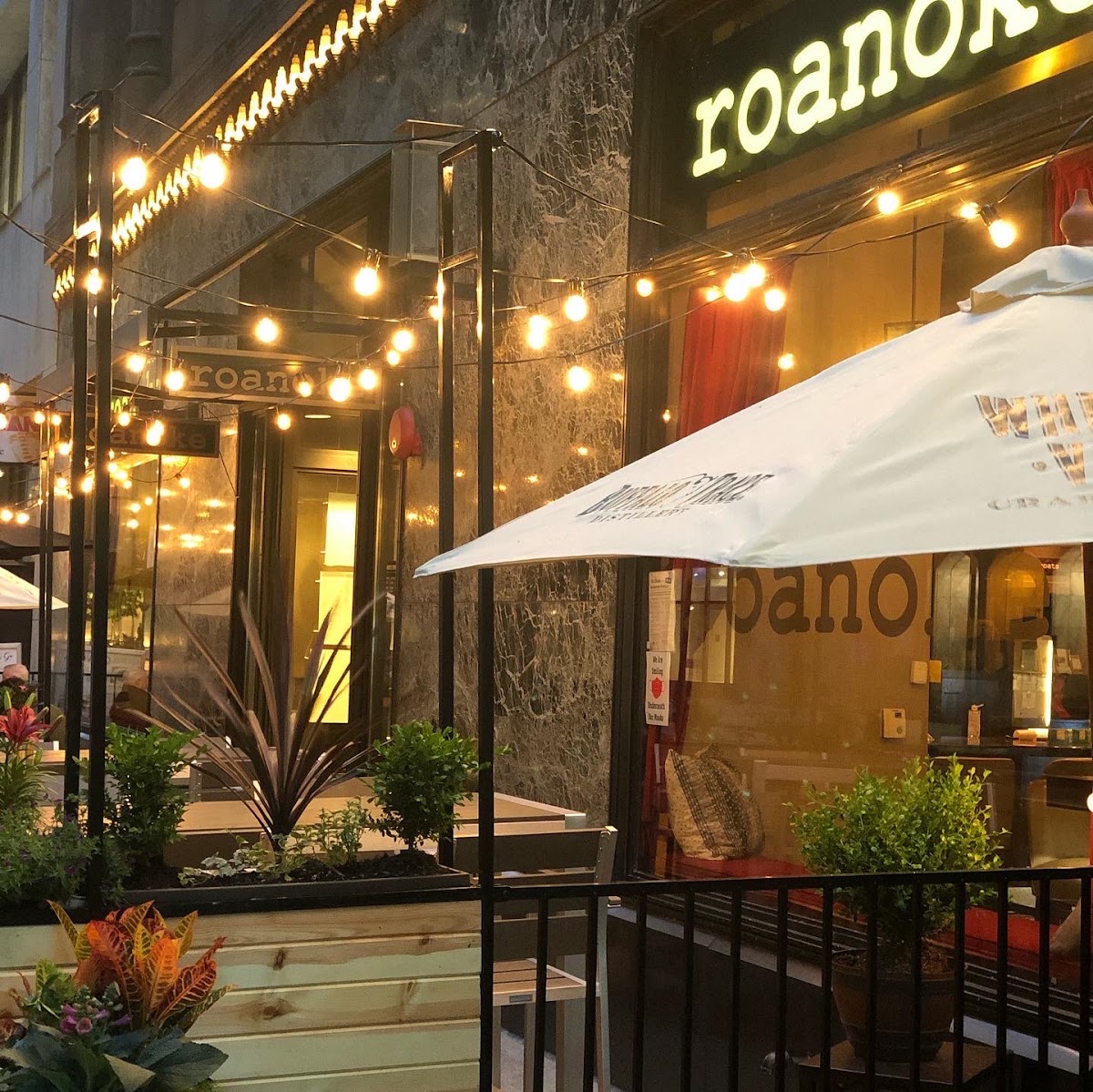 Roanoke Restaurant
