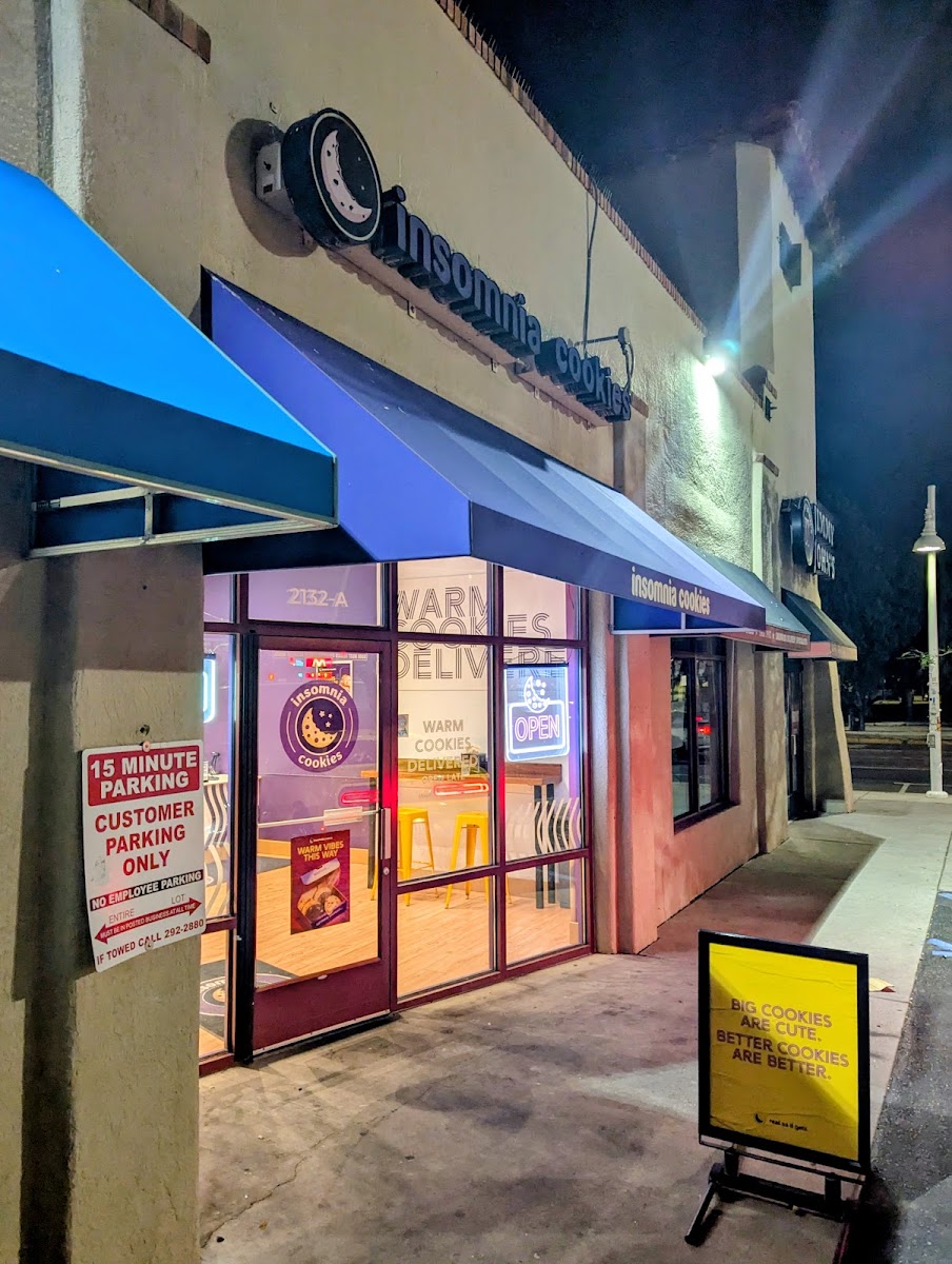 Insomnia Cookies