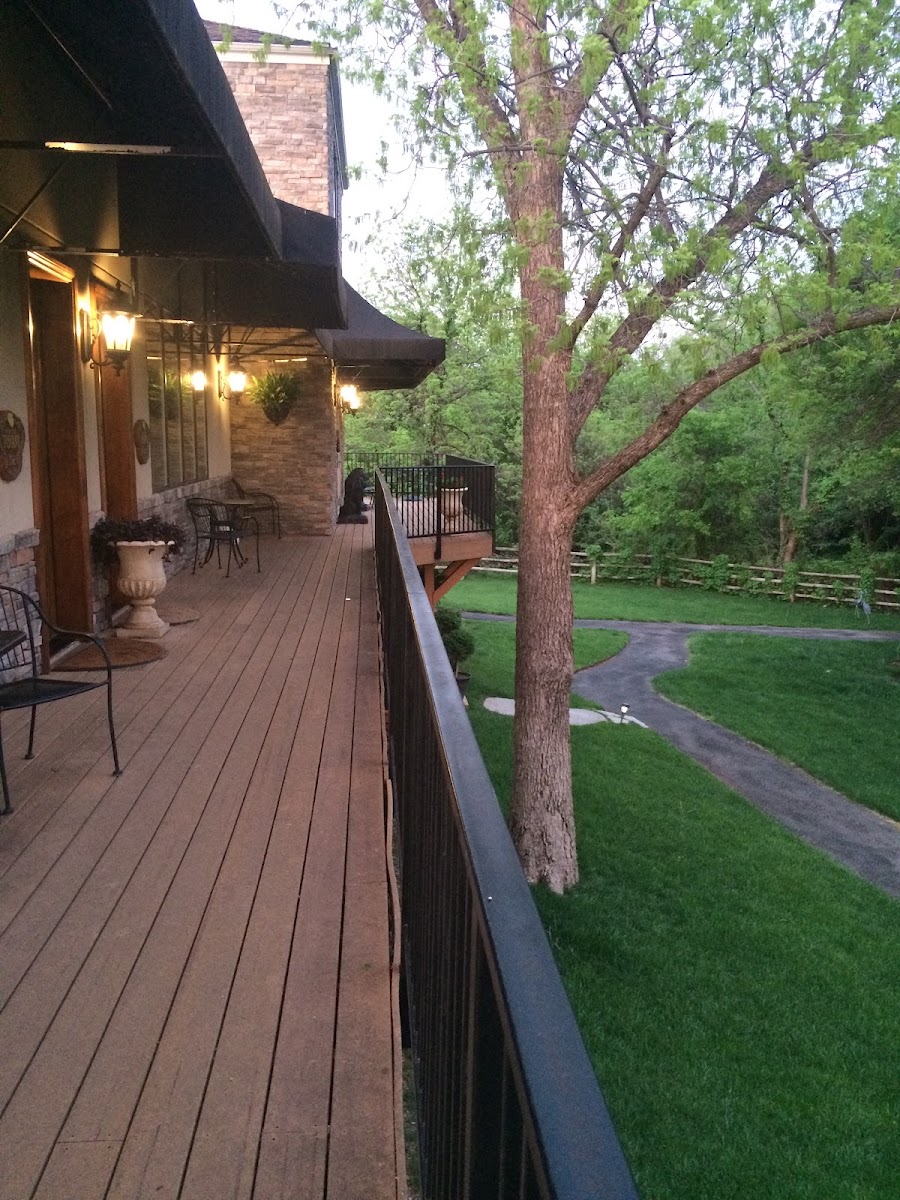 Two Hearts Inn