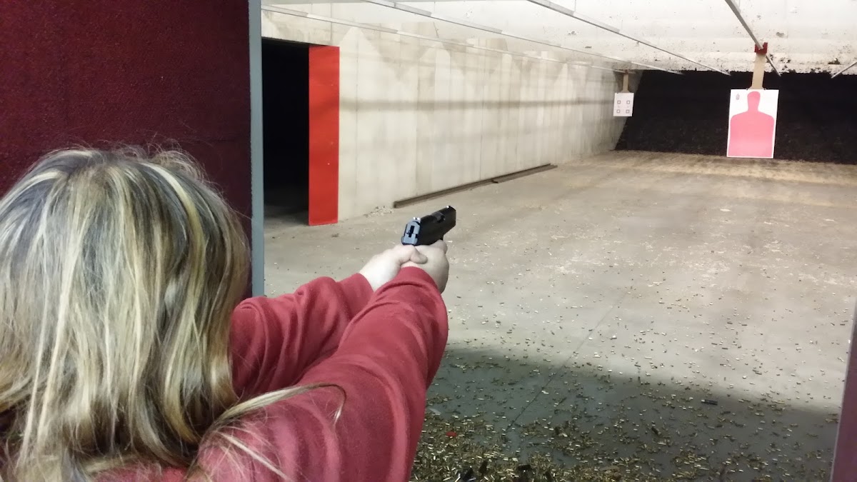 Ozark Thunder Indoor Gun Range LLC.