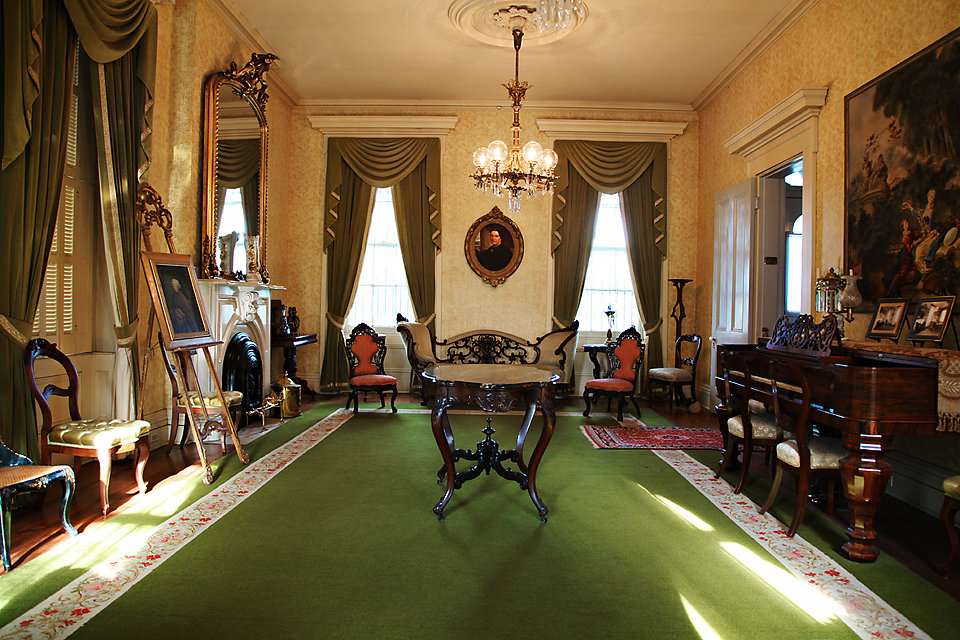 Chatillon-DeMenil Mansion