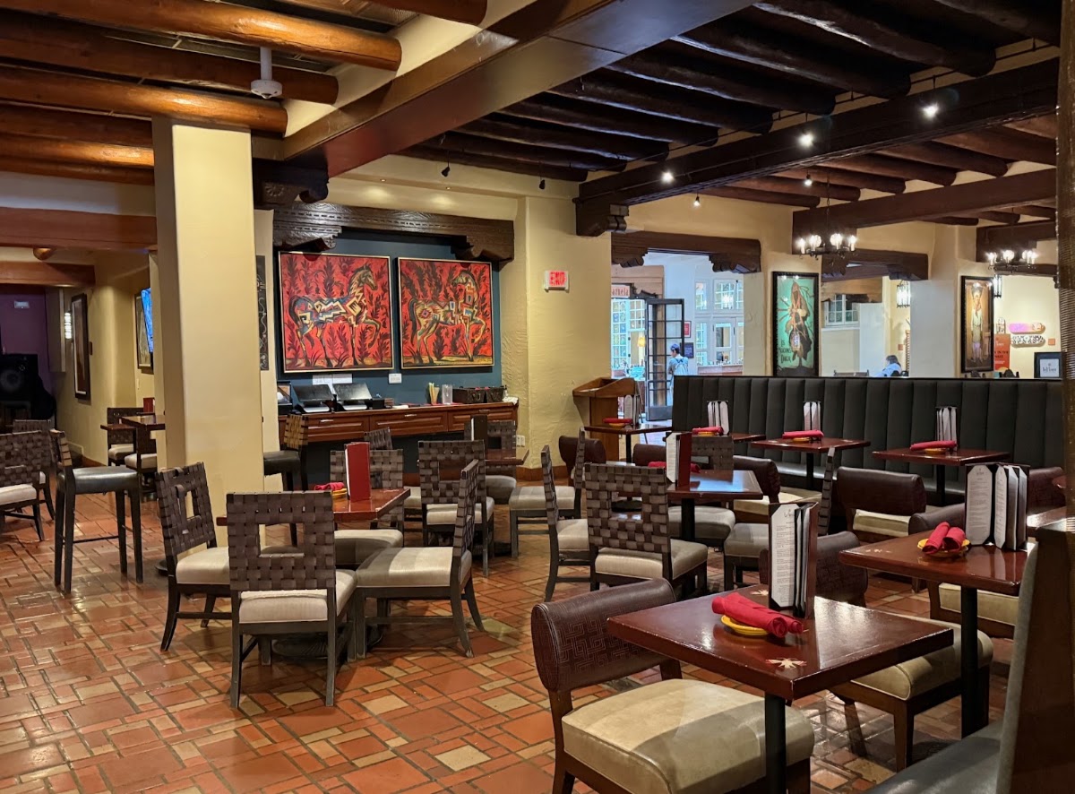 La Plazuela At La Fonda