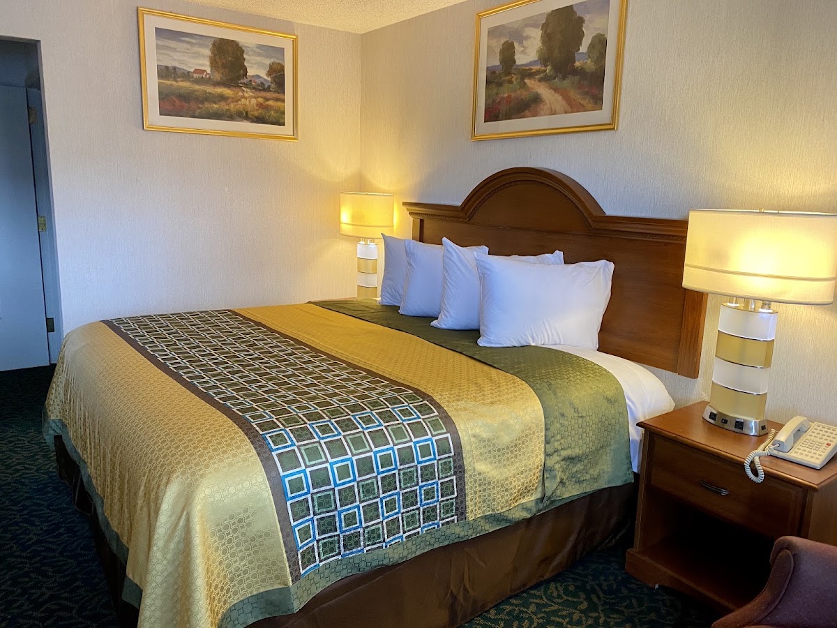 Harrisonville Inn and Suites