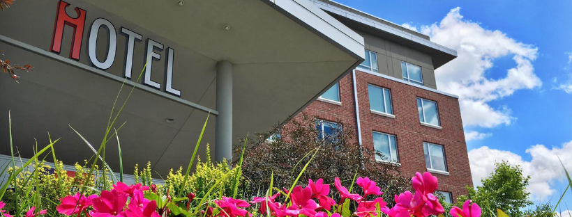 I Hotel & Illinois Conference Center