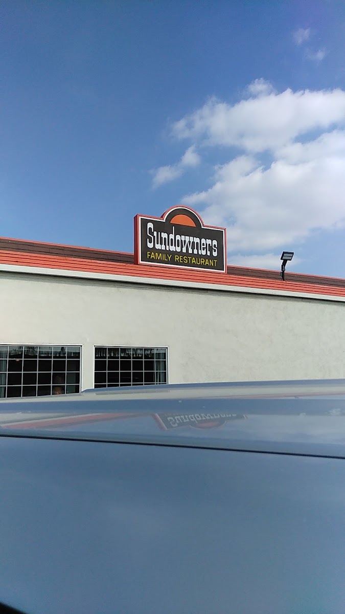 Sundowners Family Restaurant