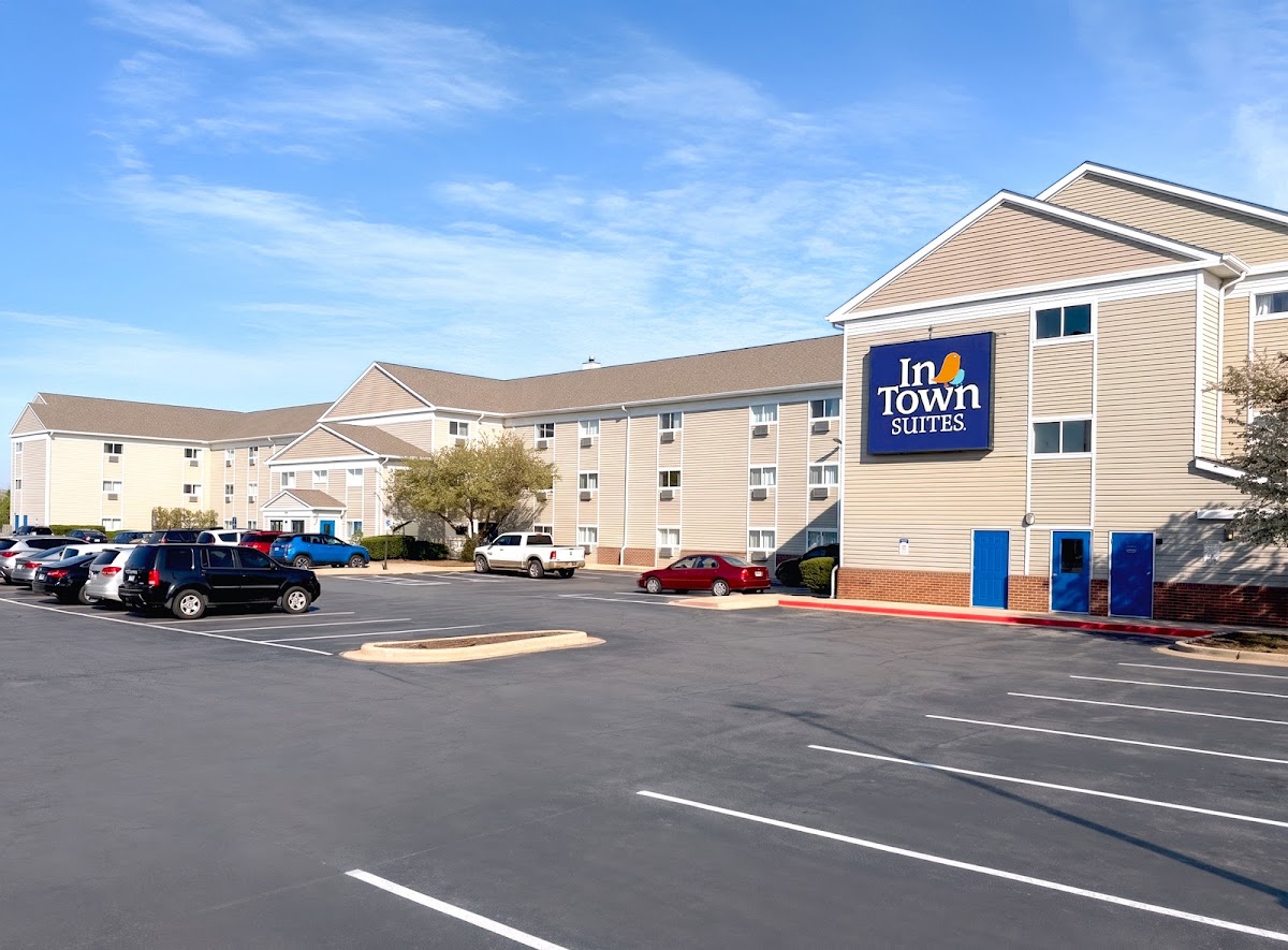 InTown Suites Extended Stay Chicago IL - Elk Grove/O'Hare