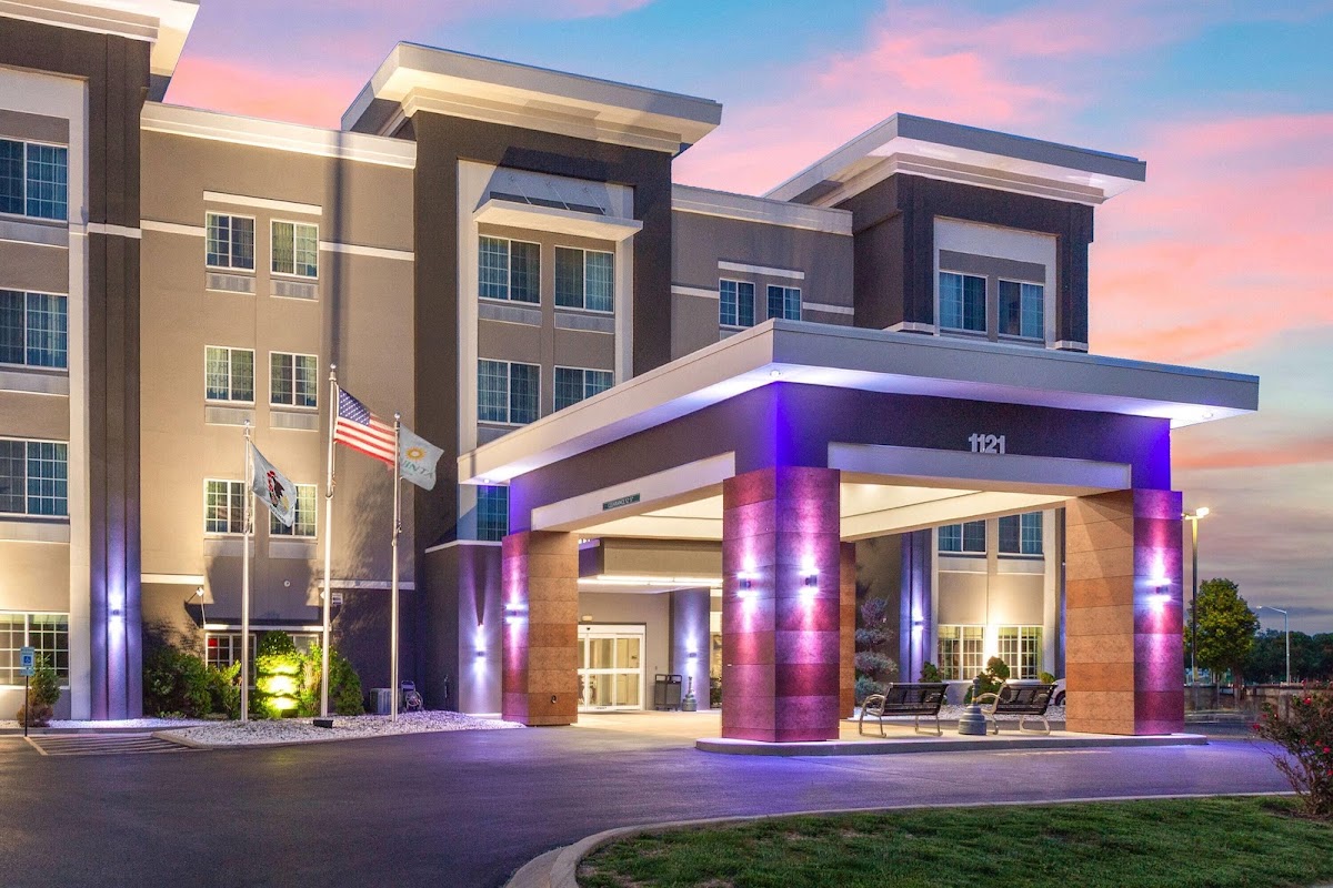 La Quinta Inn & Suites by Wyndham Springfield IL
