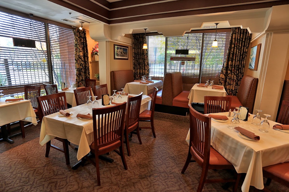 Chicago Curry House - Indian - Nepali Cuisine.