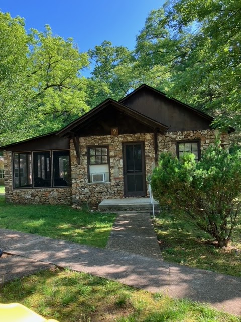 Cobblestone Lodge and River Resort
