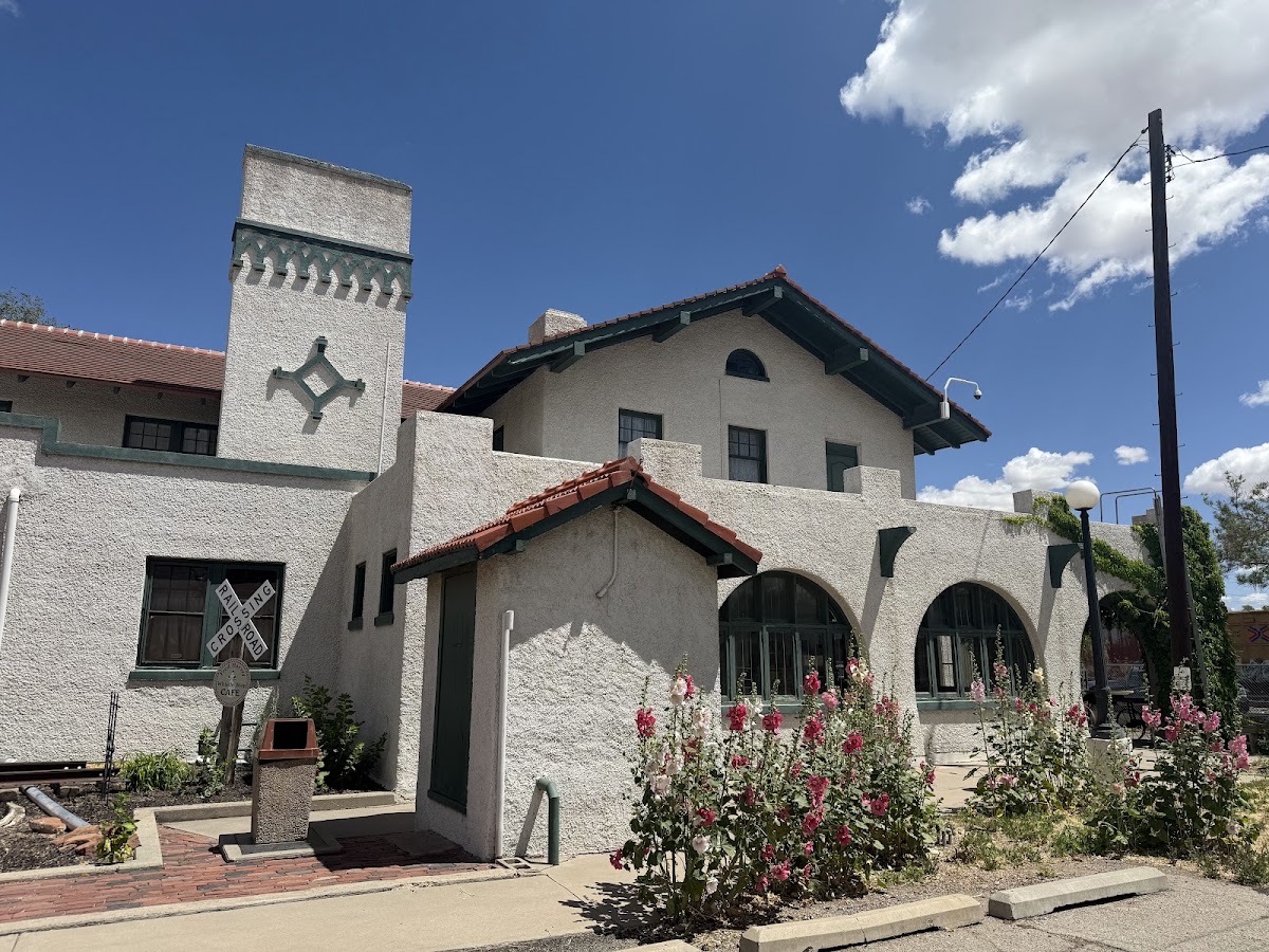 Harvey House Museum