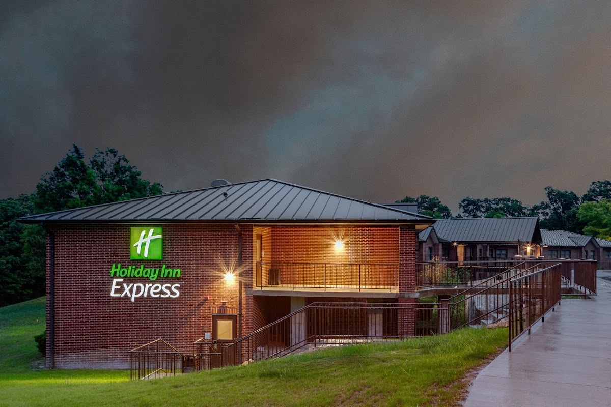 Holiday Inn Express Foster Lodge