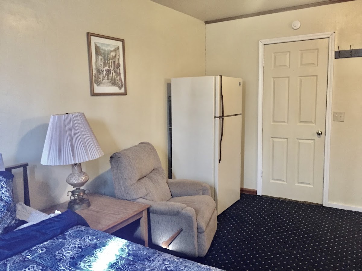 E J Motel