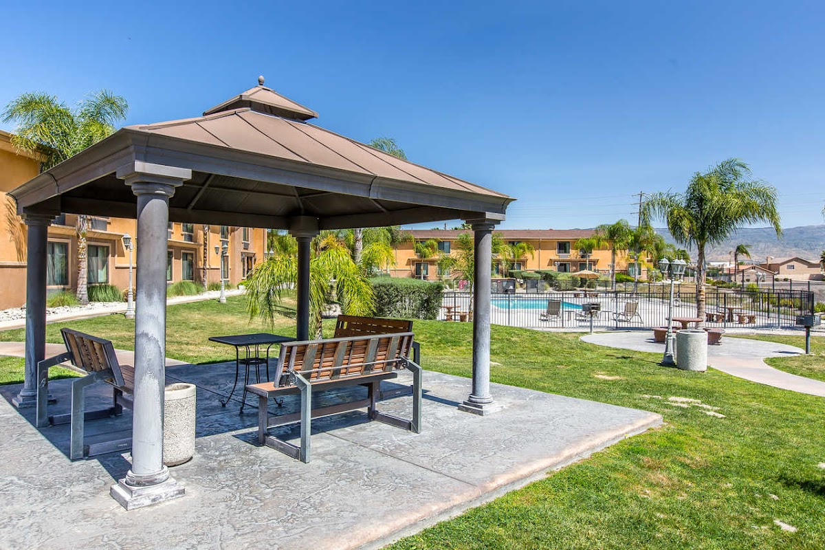 Comfort Inn & Suites Colton