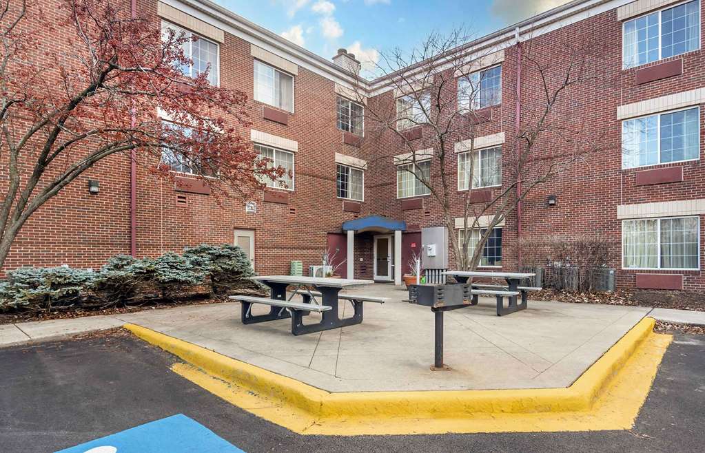 Extended Stay America Select Suites- Chicago - Westmont - Oak Brook