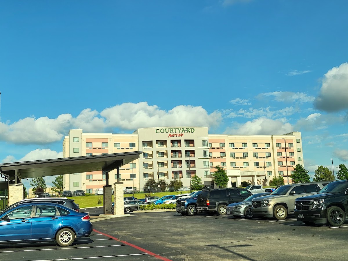 Courtyard by Marriott Tulsa Woodland Hills