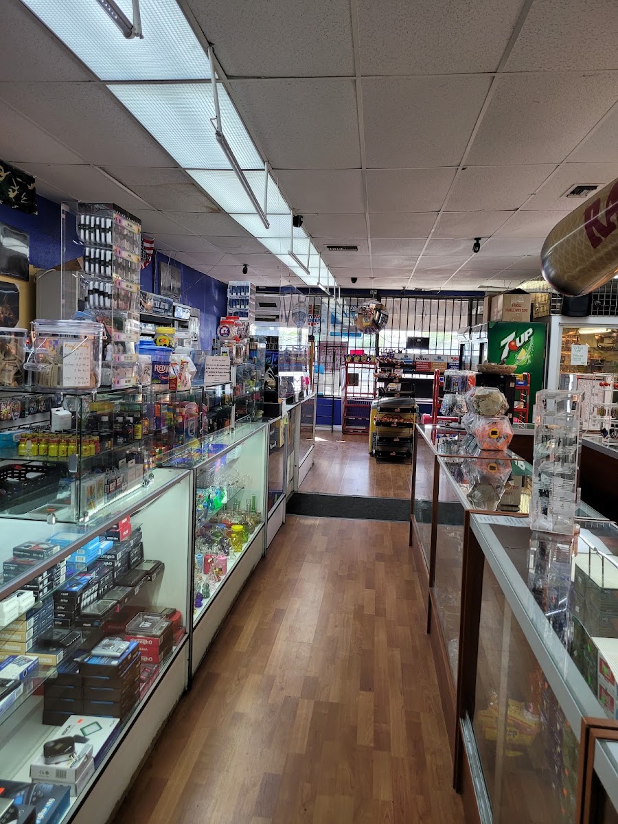 Holy Smokes Tobacco & Accessories