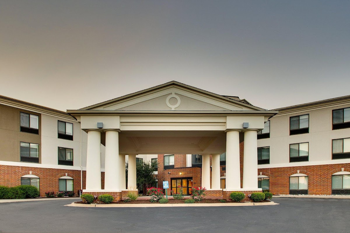 Holiday Inn Express & Suites Morris by IHG