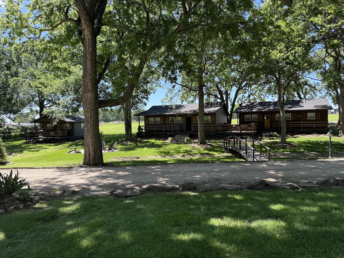 GrandLake Cabins
