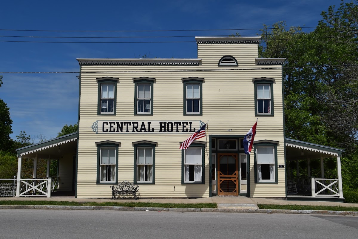 Central Hotel