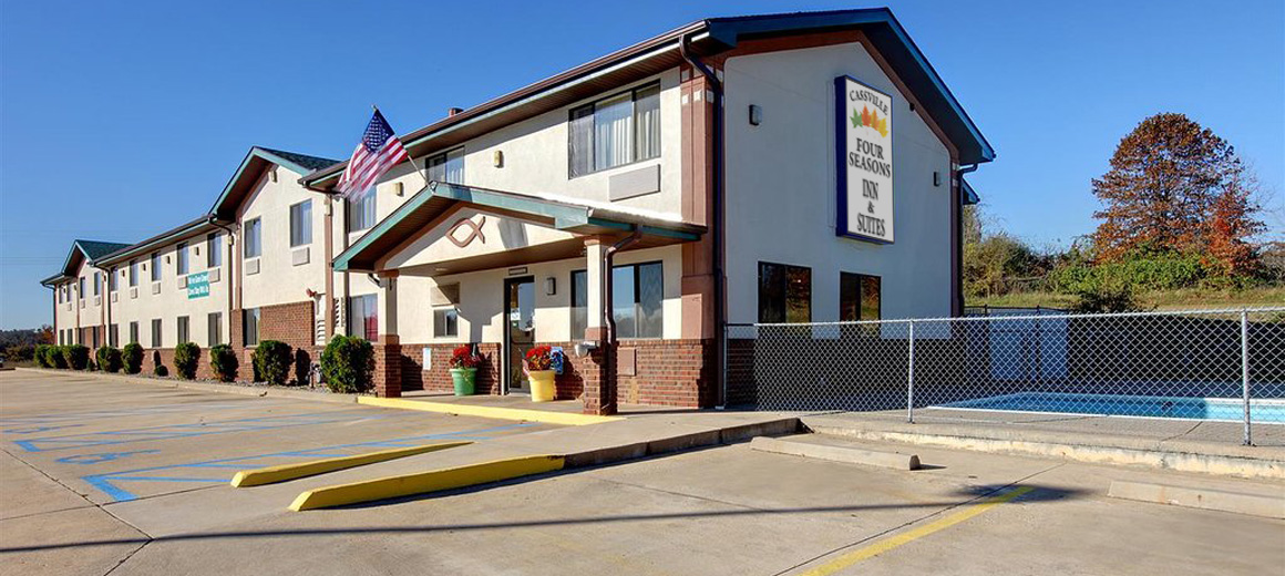Cassville Four Seasons Inn & Suites