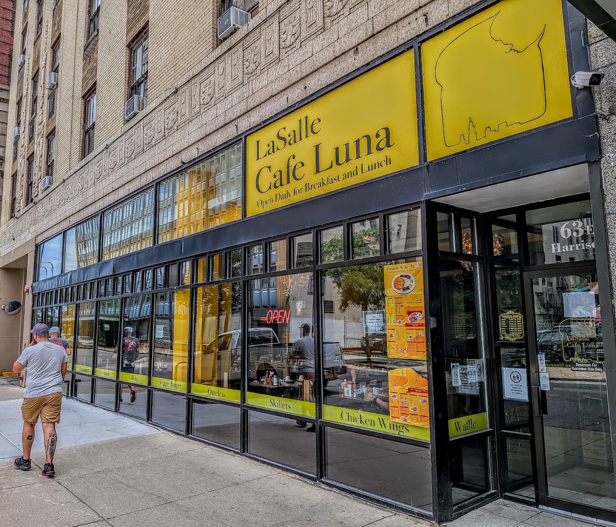 Luna Cafe Restaurant