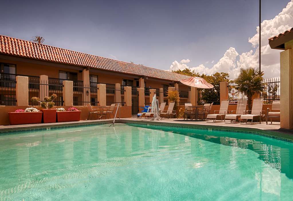 Best Western Plus A Wayfarer's Inn and Suites