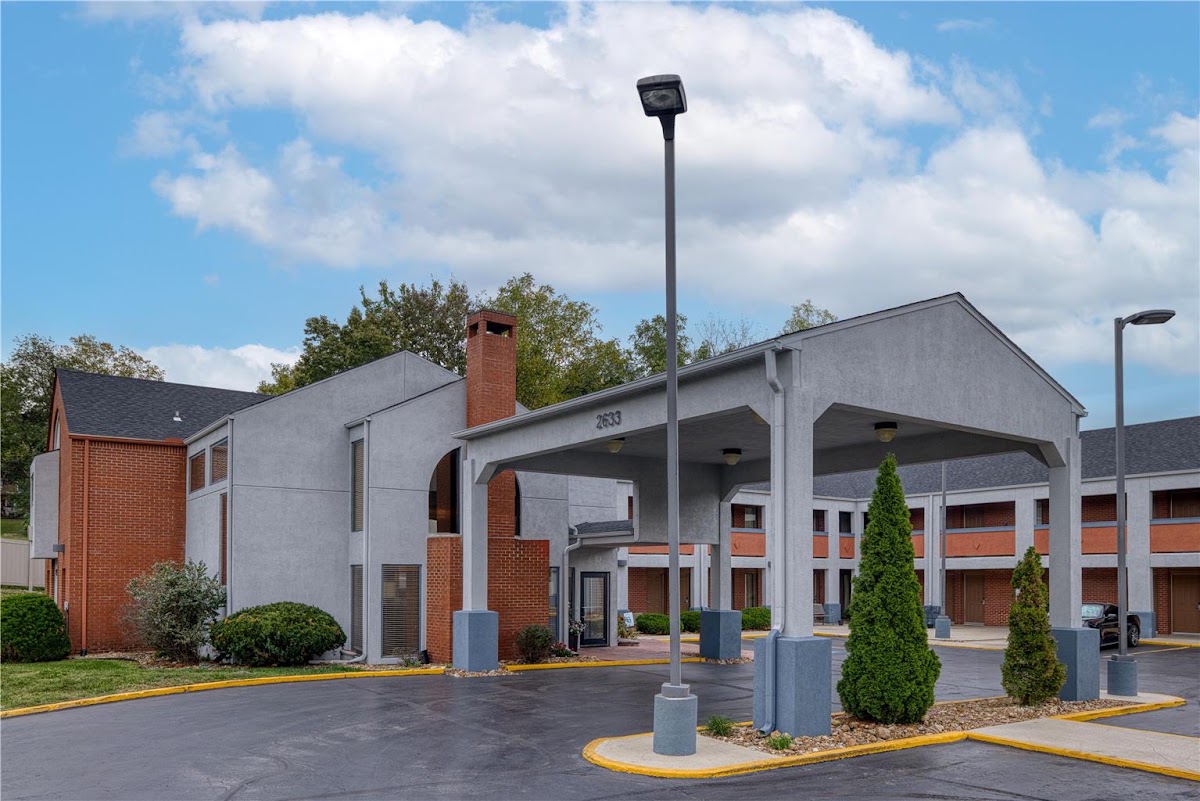 SureStay by Best Western Kansas City Country Inn North