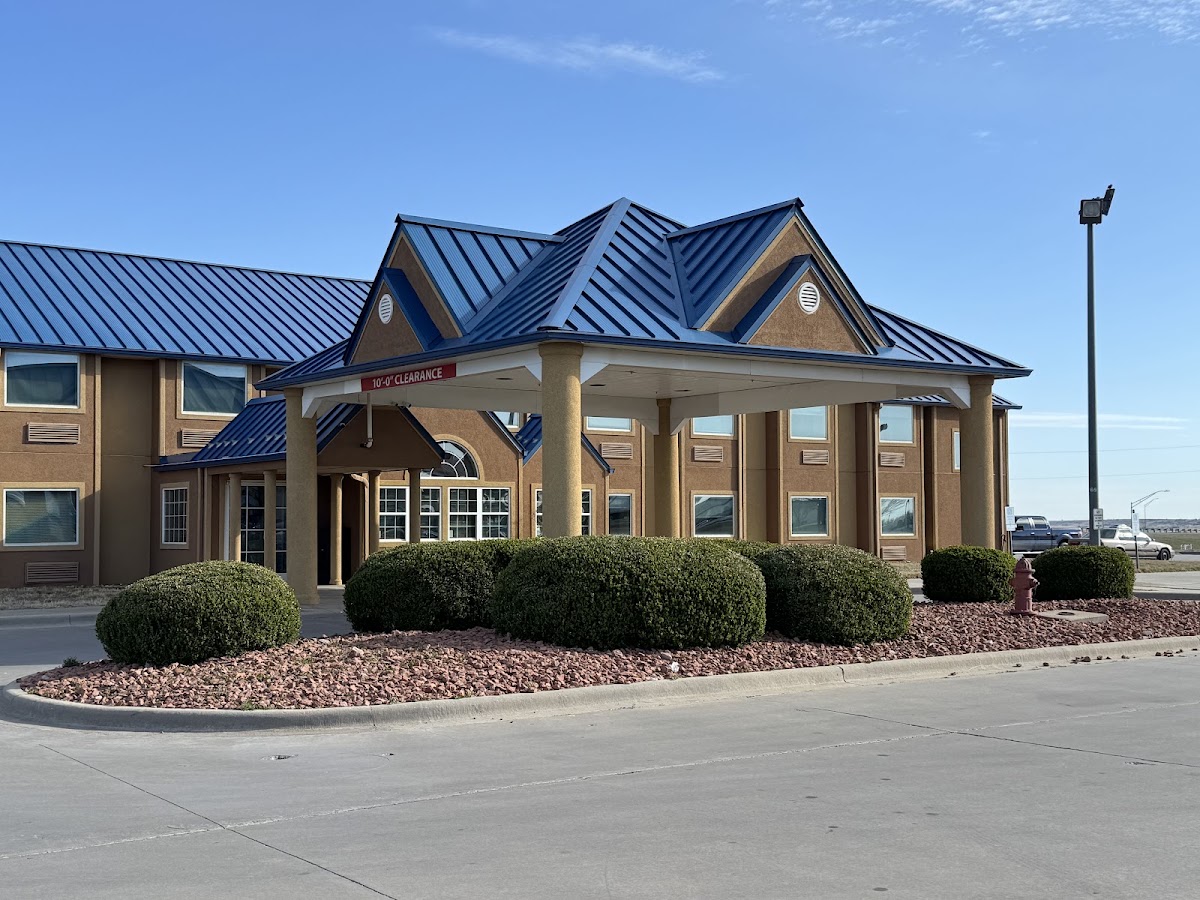 Sugar Creek Inn & Suites