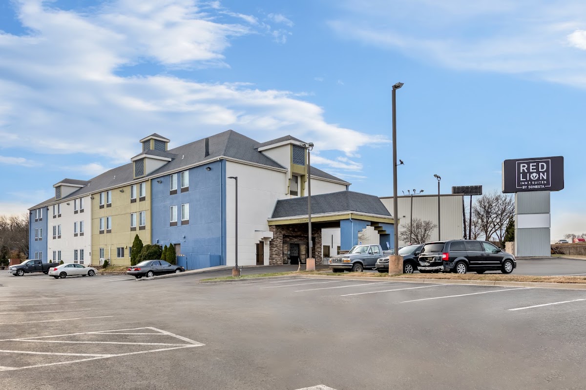 Red Lion Inn & Suites Blue Springs