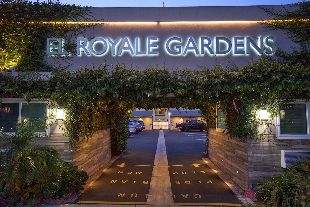 El Royale Gardens Near Universal Studios